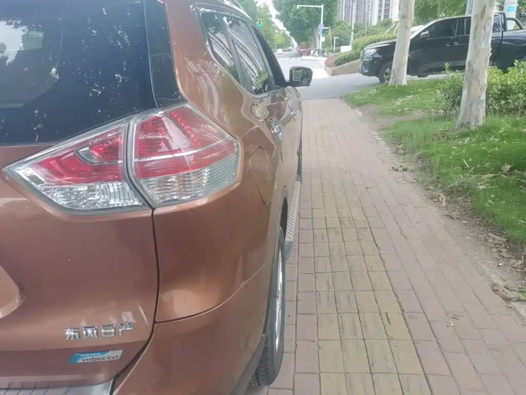 Фото 8 - Nissan X-Trail