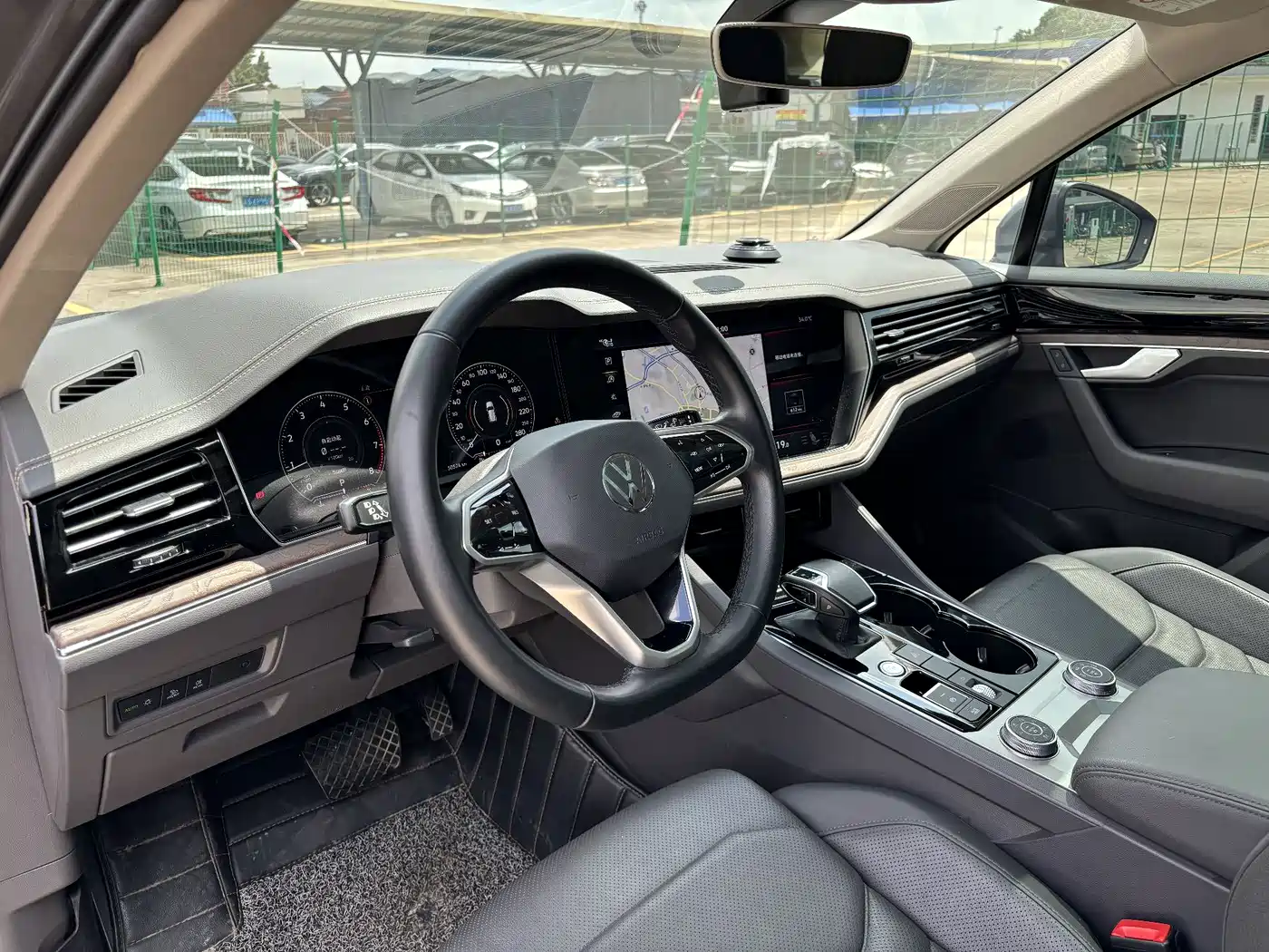 Volkswagen Touareg 2020 2.0TSI Rui Shang Edition China VI фото 14