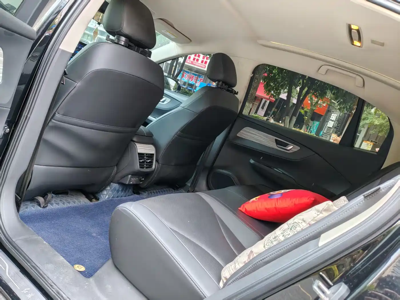 Hongqi E-QM5 2023 560km PLUS фото 5