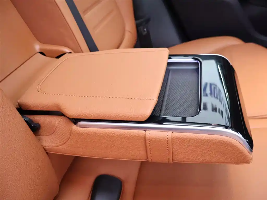 Mercedes-Benz GLC 2024 GLC 300 L 4MATIC Dynamic 5-seater фото 24