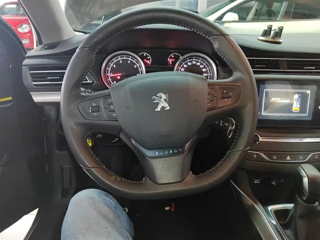 Peugeot 408 2014 1.8L Automatic Luxury Edition фото 7