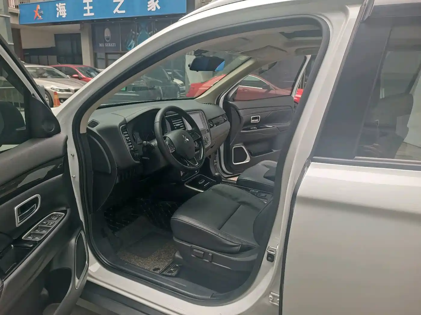 Mitsubishi Outlander 2019 2.0L 2WD Enjoy 5-Seater China VI фото 9