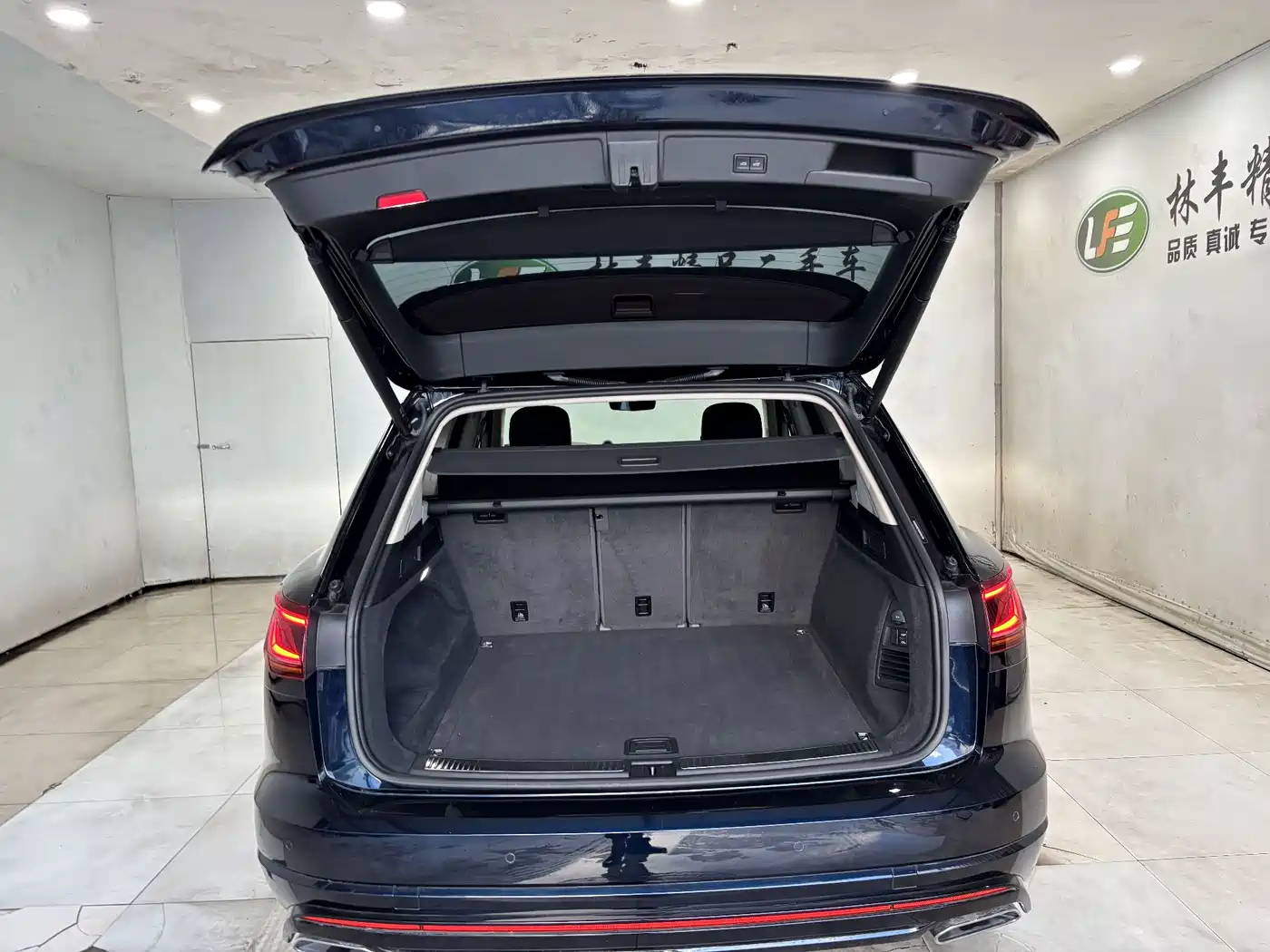 Volkswagen Touareg 2022 3.0TSI Rui Xiang Edition Classic Sport Package фото 27