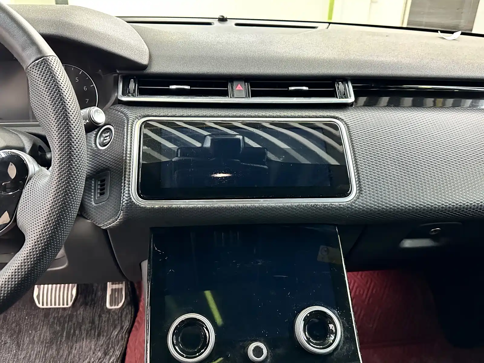 Фото 14 - Land Rover Range Rover Velar