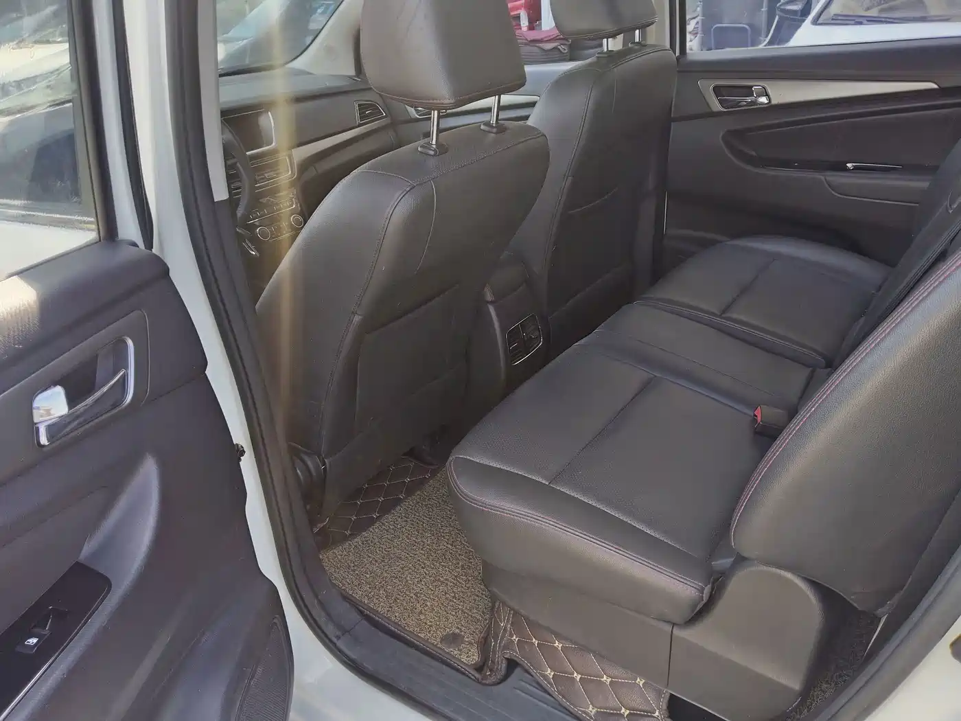 Changan Kaicheng Changan Oushang A600 2016 2016 1.5L Manual Luxury 7-Seater