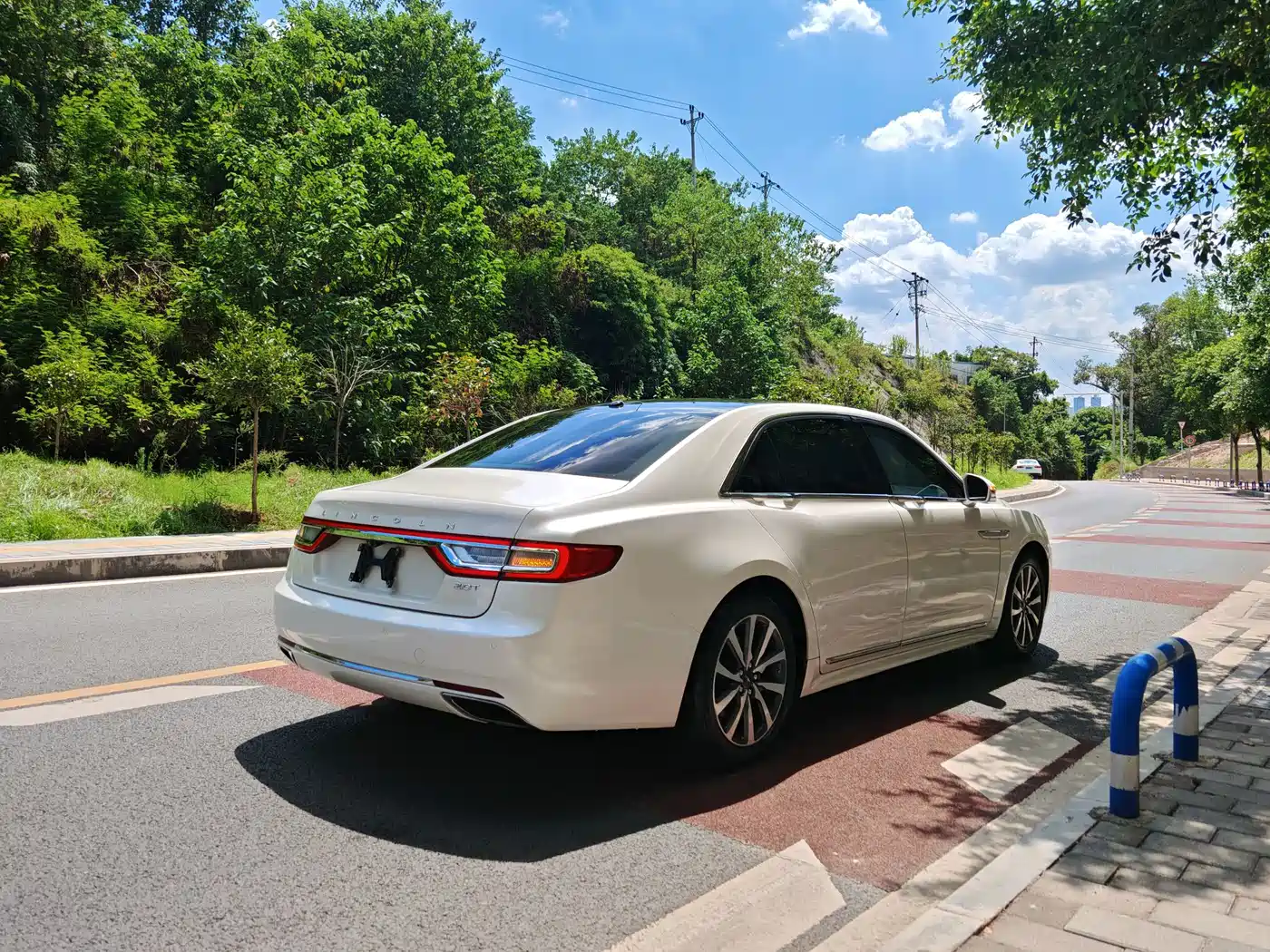 Lincoln Continental 2018 2017 2.0T 2WD Premium Edition