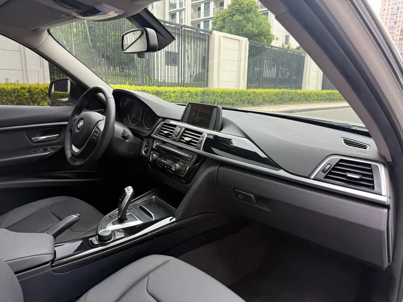 BMW 3 Series 2017 320Li Fashion фото 18