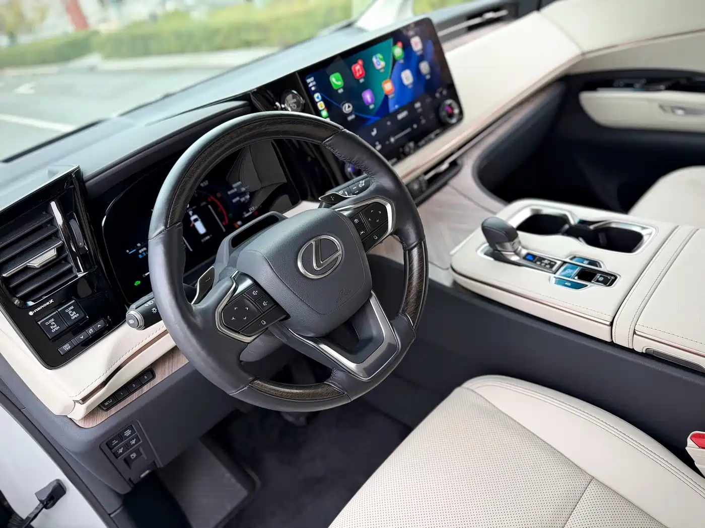 Lexus LM 2023 350h 7-Seater Elegance Edition фото 10