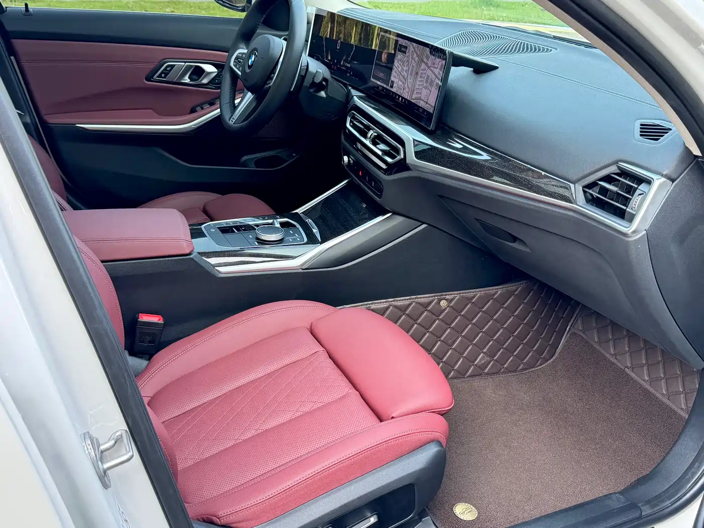 BMW 3 Series 2023 325Li M Sport Package фото 8