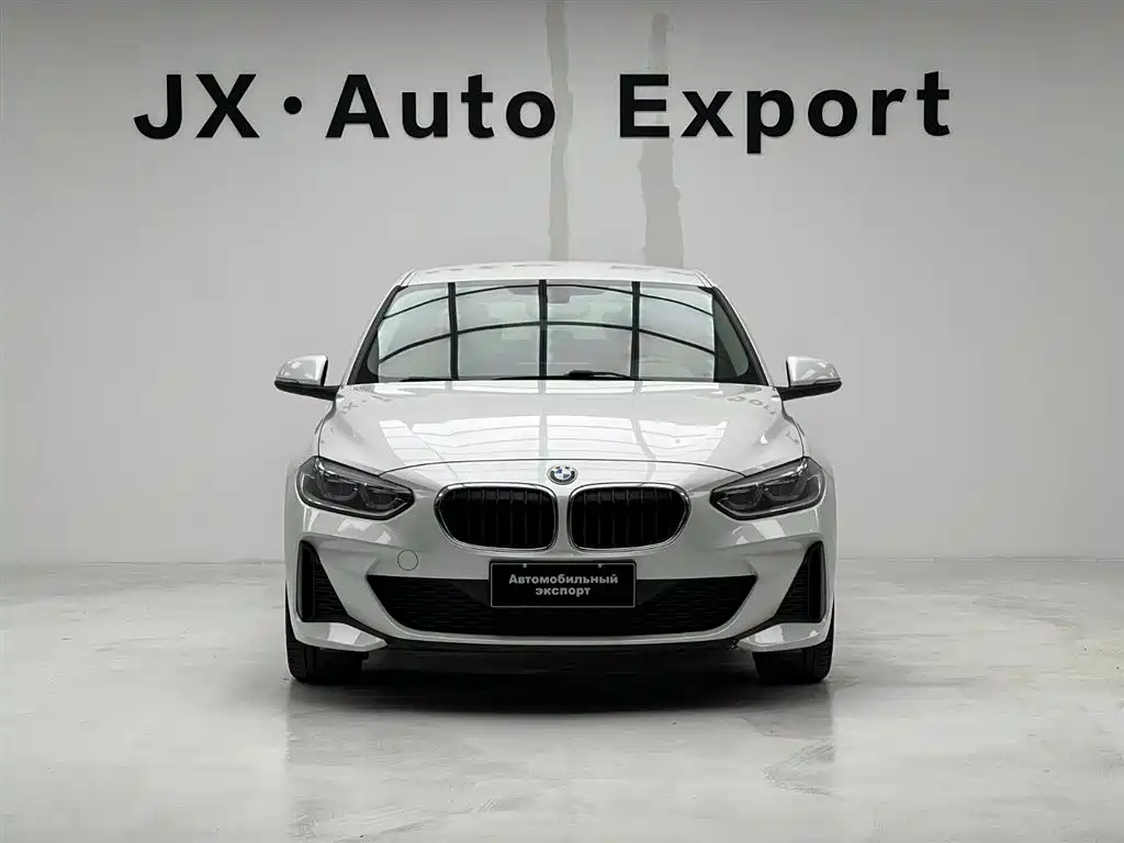 BMW 1 Series 2021 Facelift 120i M Sport фото 2