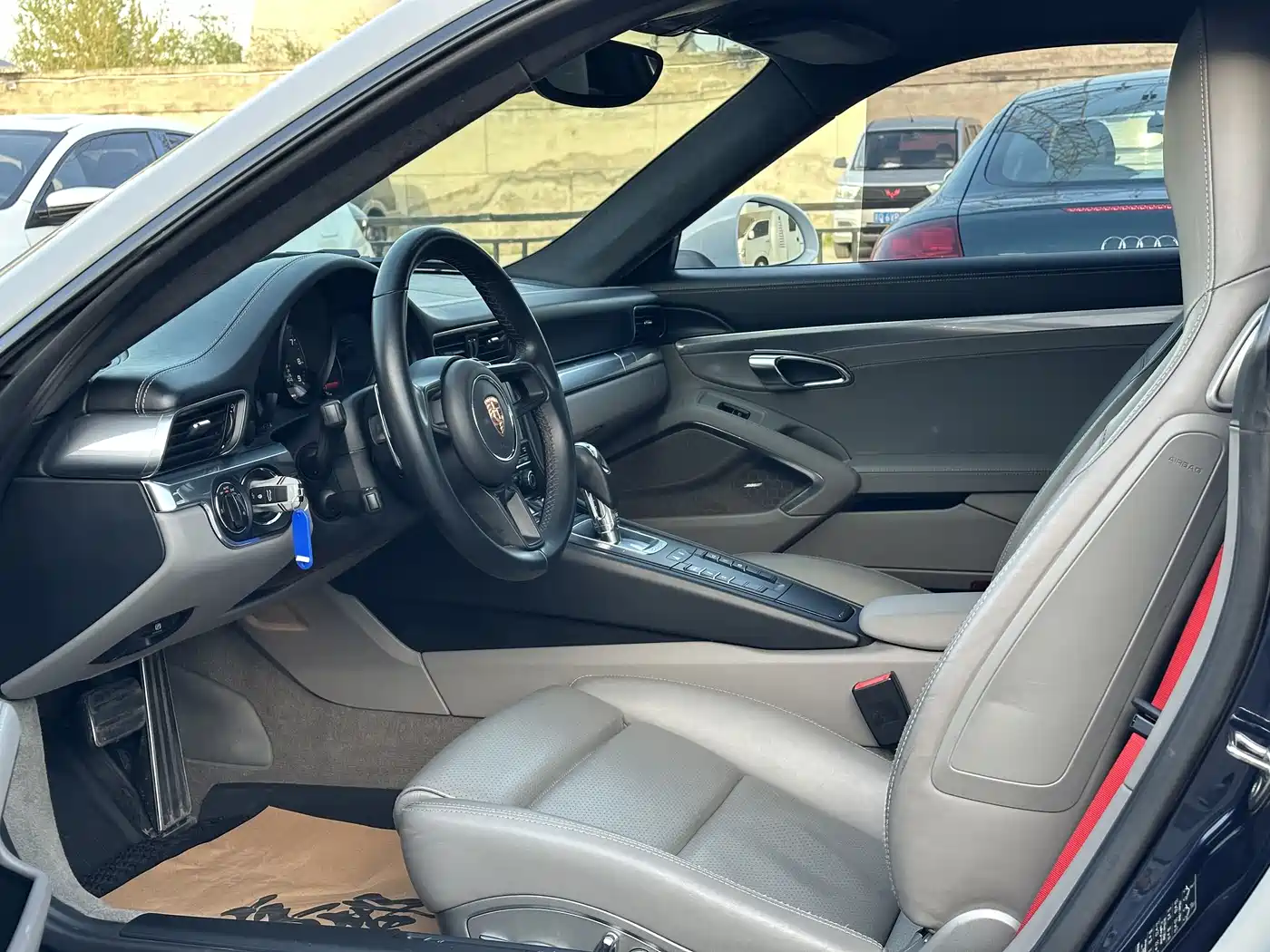 Porsche 911 2013 Carrera 4 3.4L фото 7