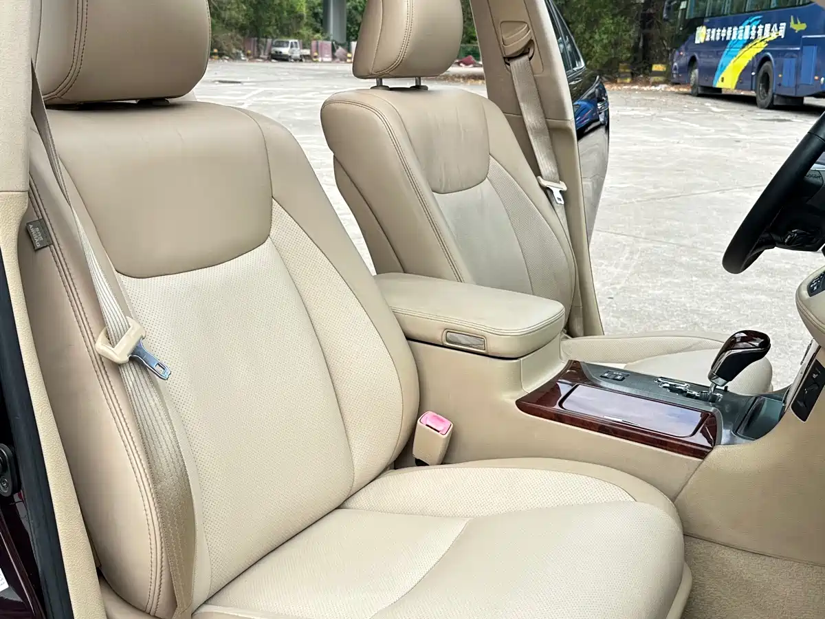 Toyota Crown 2012 2.5L Royal Leather Edition фото 11