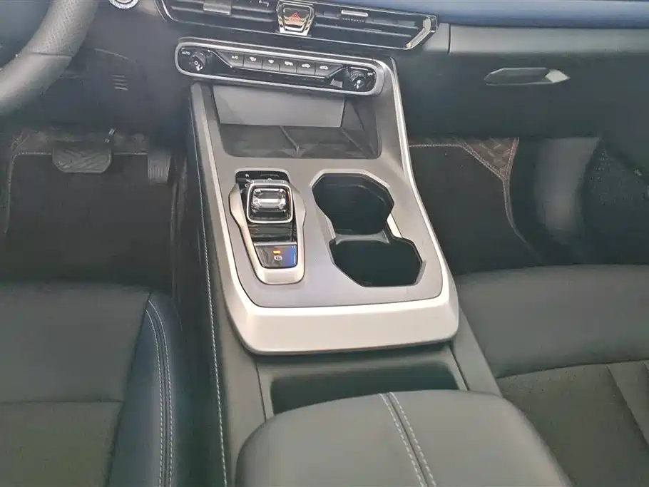 GAC Trumpchi Trumpchi GS3 2024 Ying Su 270T Power Intelligence MAX фото 16