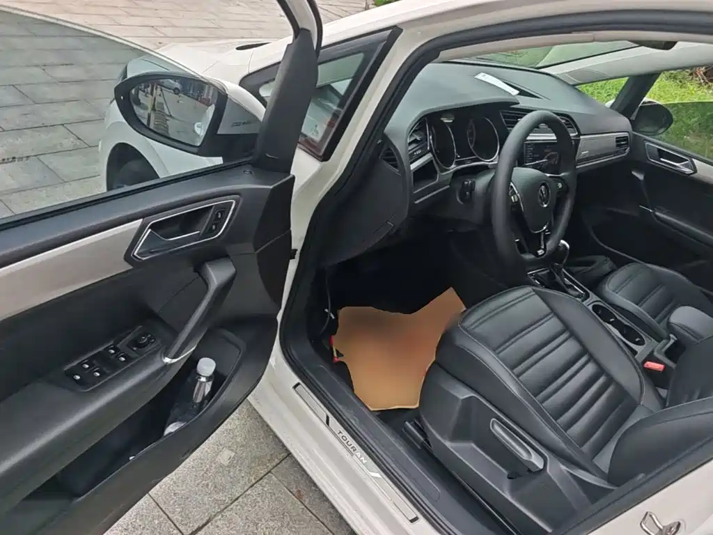 Volkswagen Touran 2021 2021 Touran L 280TSI DSG Comfort Edition 7-seater