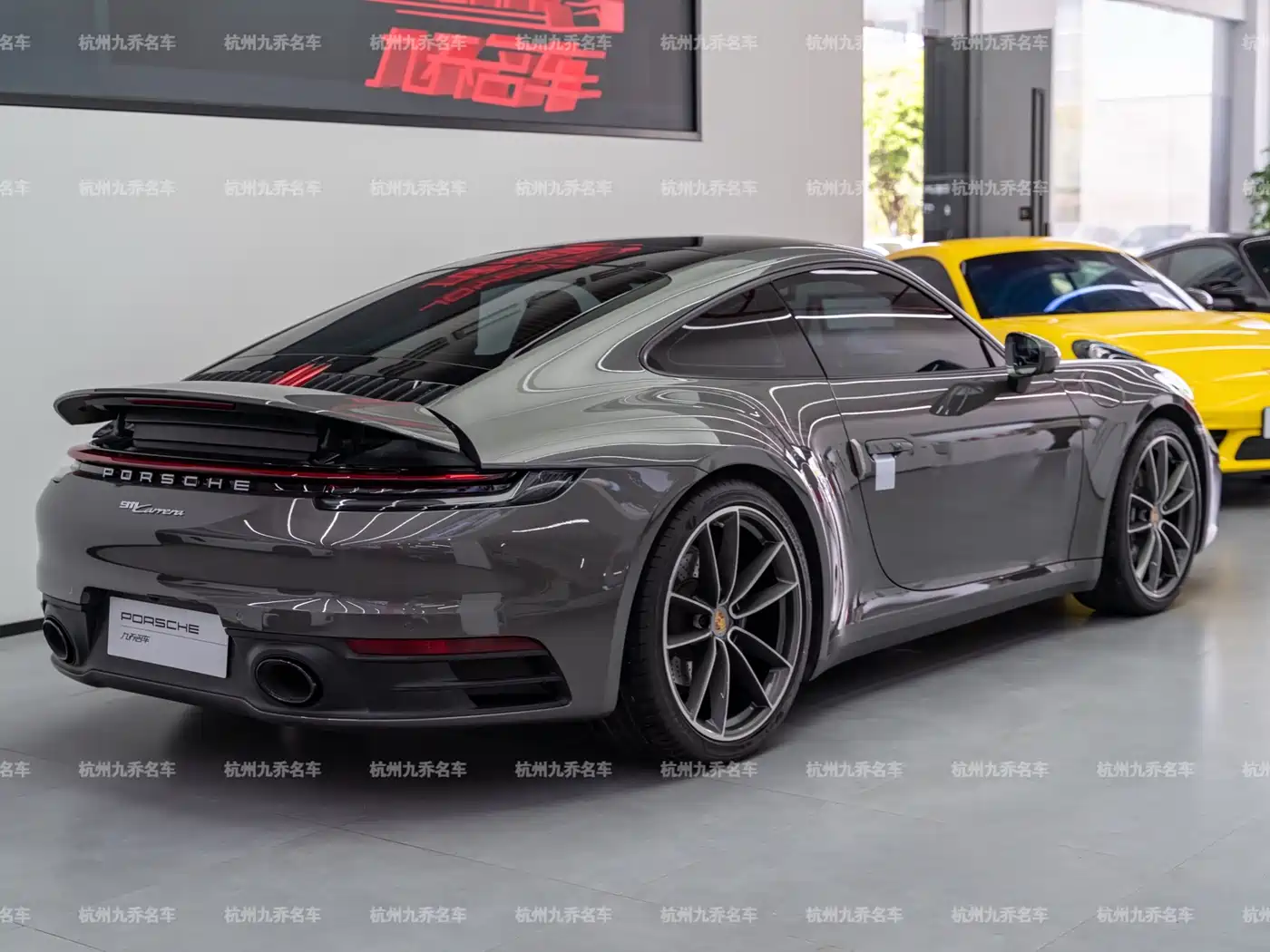 Porsche 911 2023 Carrera 3.0T фото 7