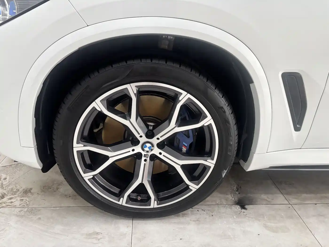 BMW X5 (Import) 2019 xDrive40i Exclusive M Sport Package фото 35