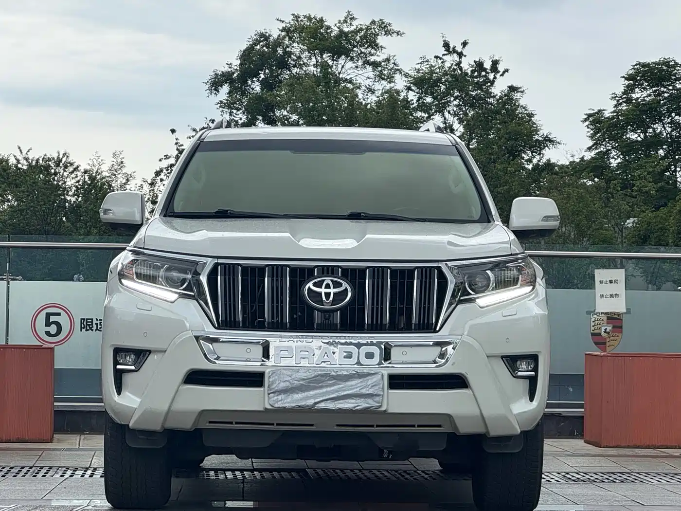 Toyota Prado 2019 3.5L Automatic TX-L Zunxiang Edition with Rear-mounted Spare Tire фото 2