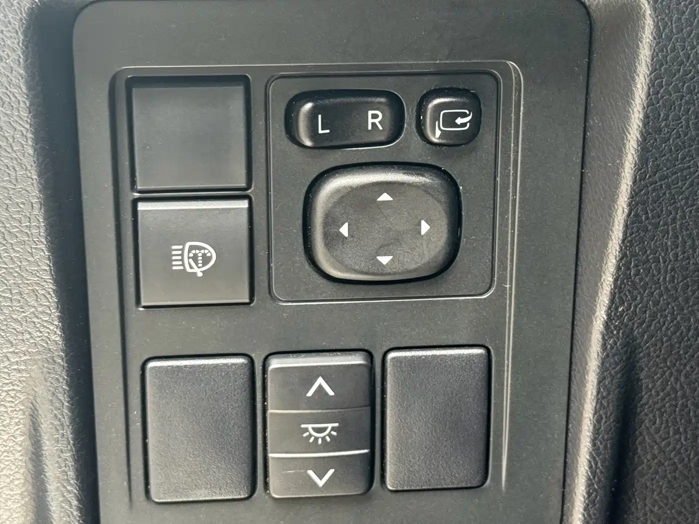 Toyota Prado 2019 3.5L Automatic TX-L Zunxiang Edition with Rear-mounted Spare Tire фото 19