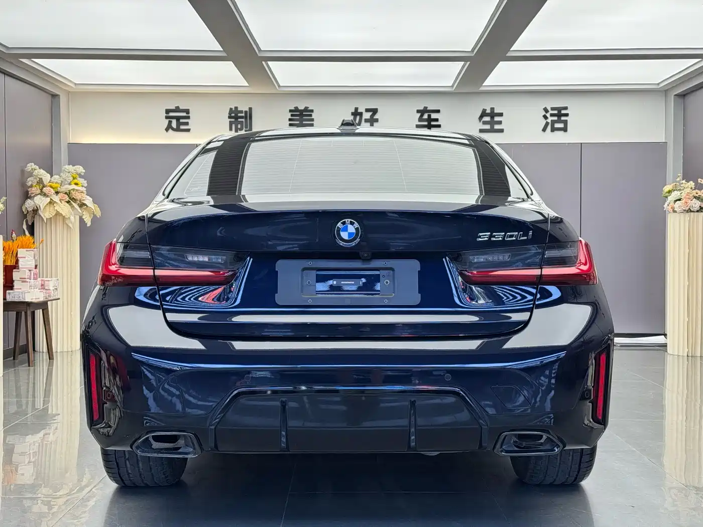 BMW 3 Series 2025 330Li M Sport Night Edition фото 14