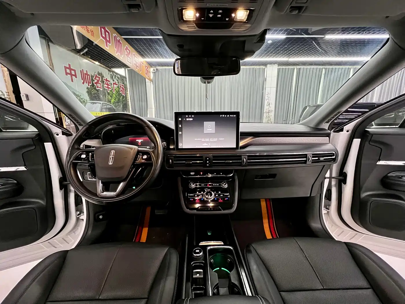LINCOLN ADVENTURER