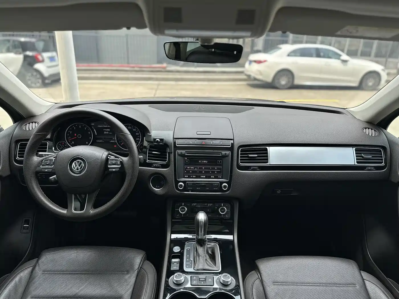 Volkswagen Touareg 2017 3.0TSI Explorer Edition фото 8