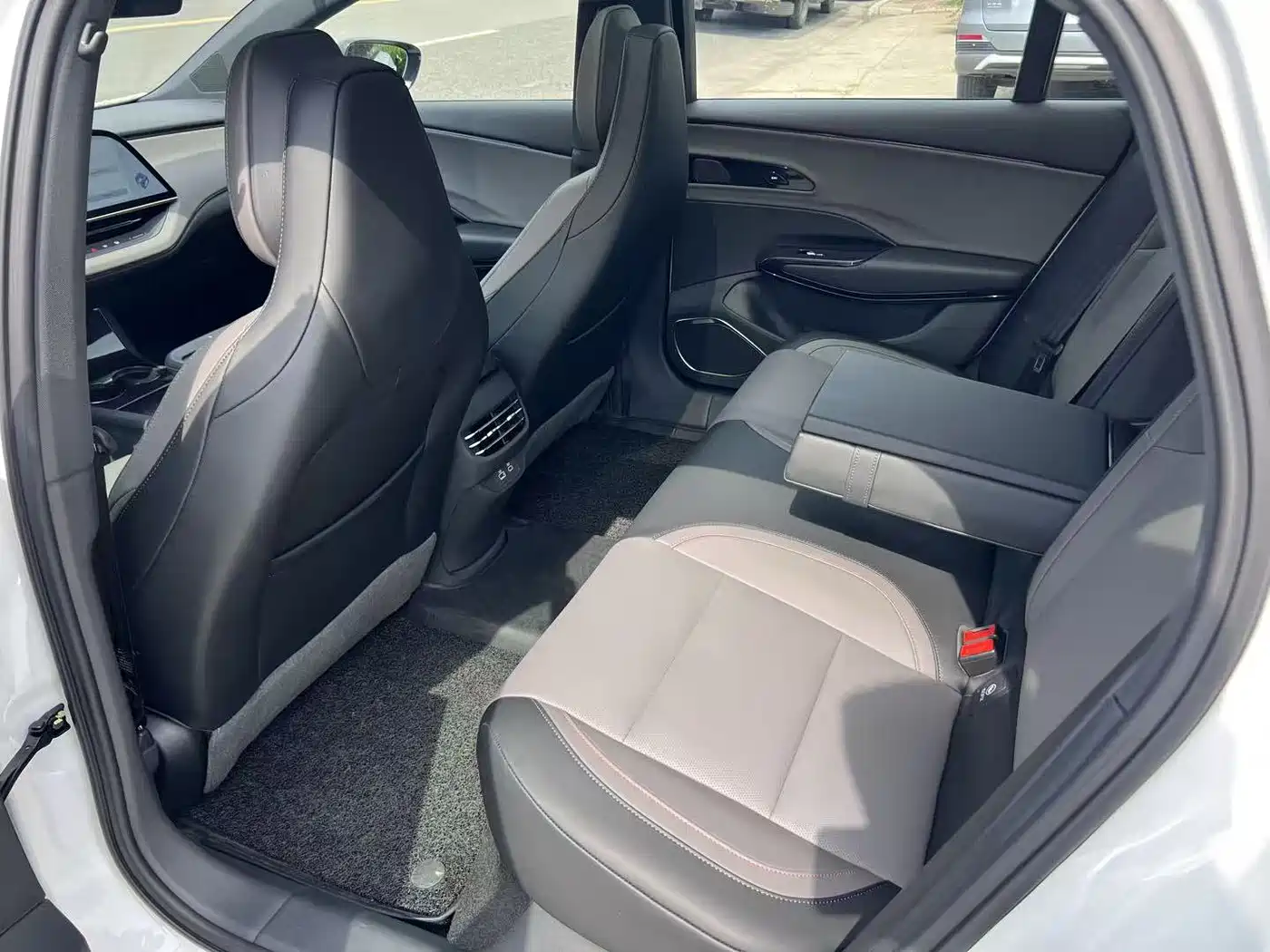 Hongqi EH7 2025 2025 600 Smart Selection Edition