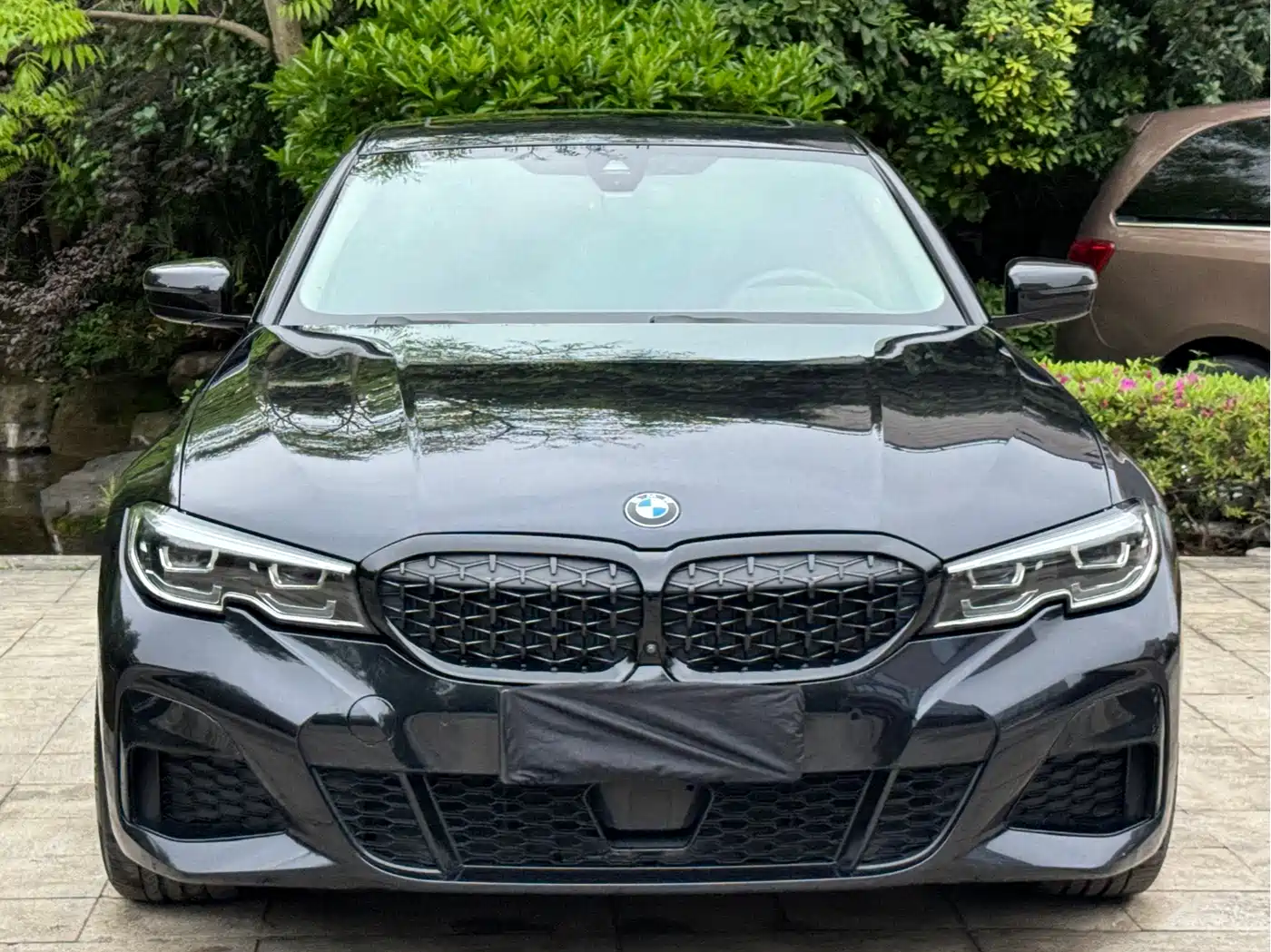 BMW 3 Series 2021 330Li xDrive M Sport Night Edition фото 2