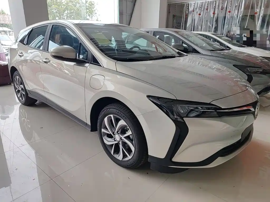 2026 Buick Velite 6