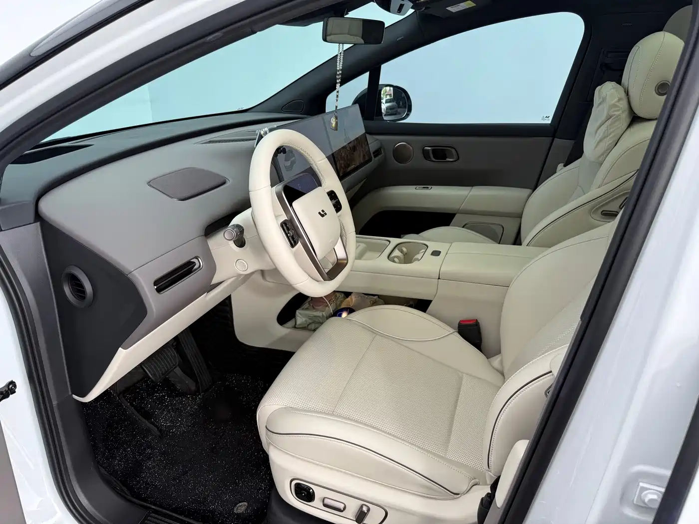 Li Auto i6 2026 2025 4WD Base Model