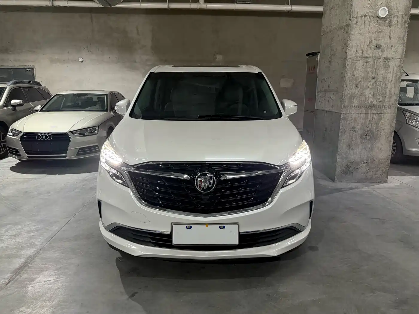 Buick GL8 2021 ES Landlord 653T Comfort фото 2