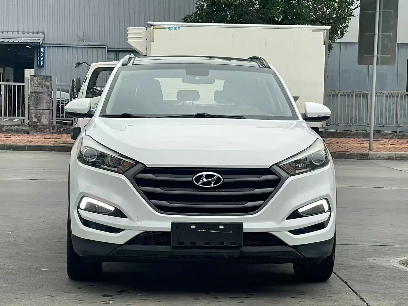 Hyundai Tucson 2018 1.6T DCT 2WD 15th Anniversary Special Edition фото 2