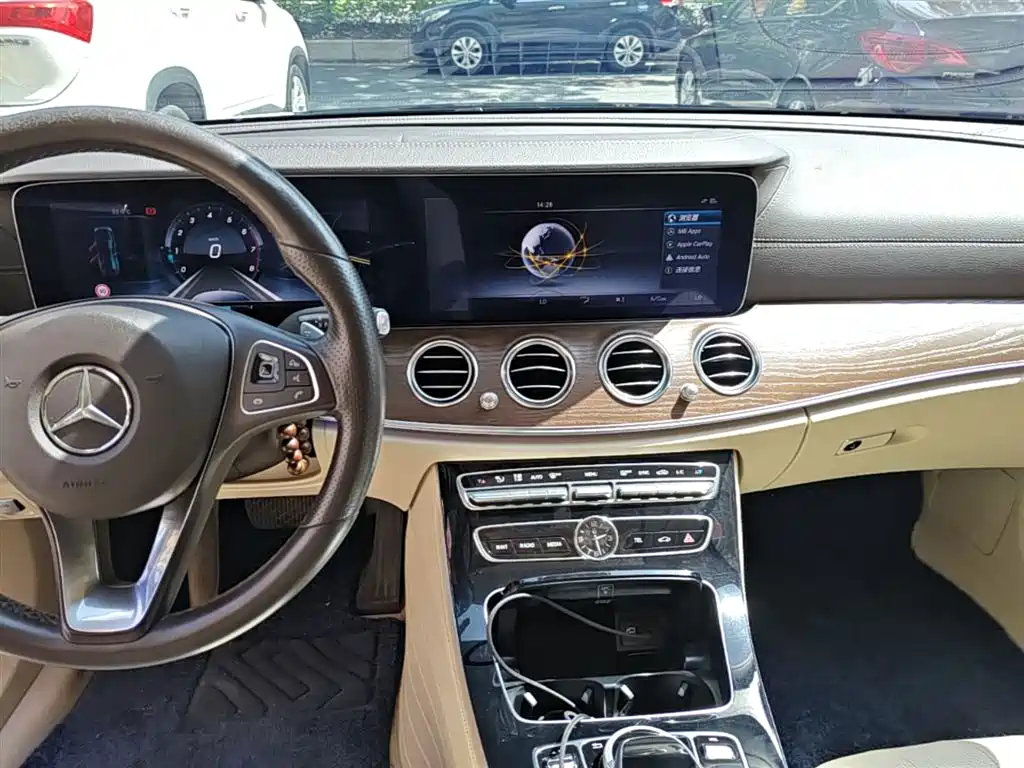 Mercedes-Benz E-Class 2016 E 300 L Fashion Type фото 13
