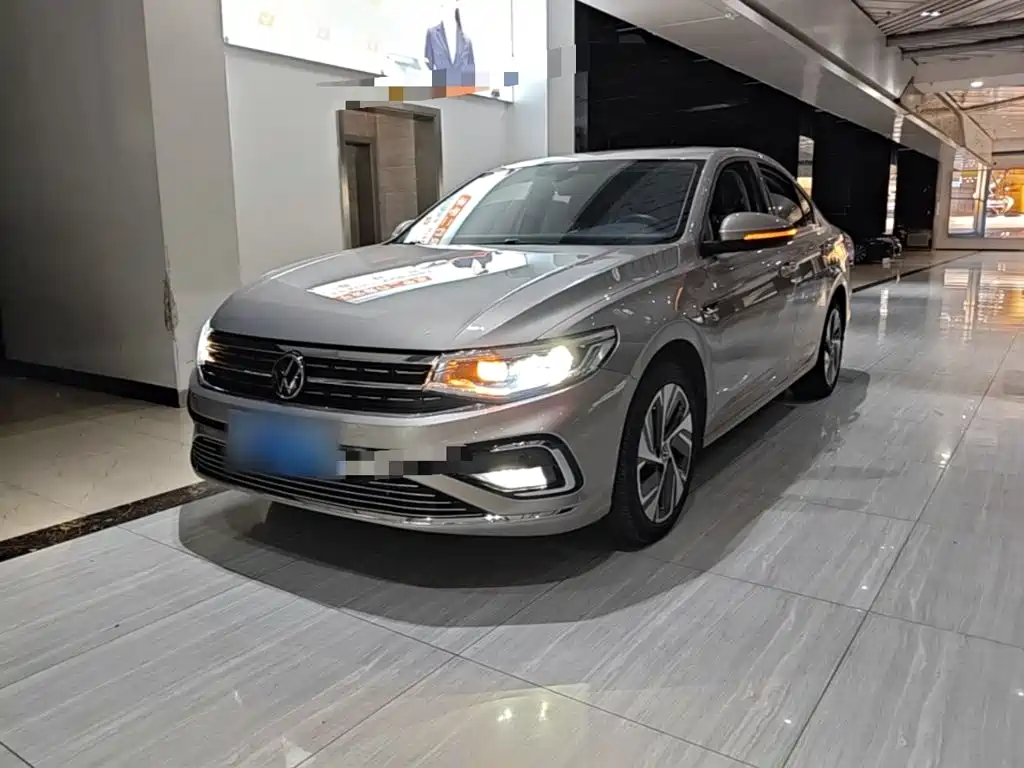 Фото 2 - Volkswagen Bora