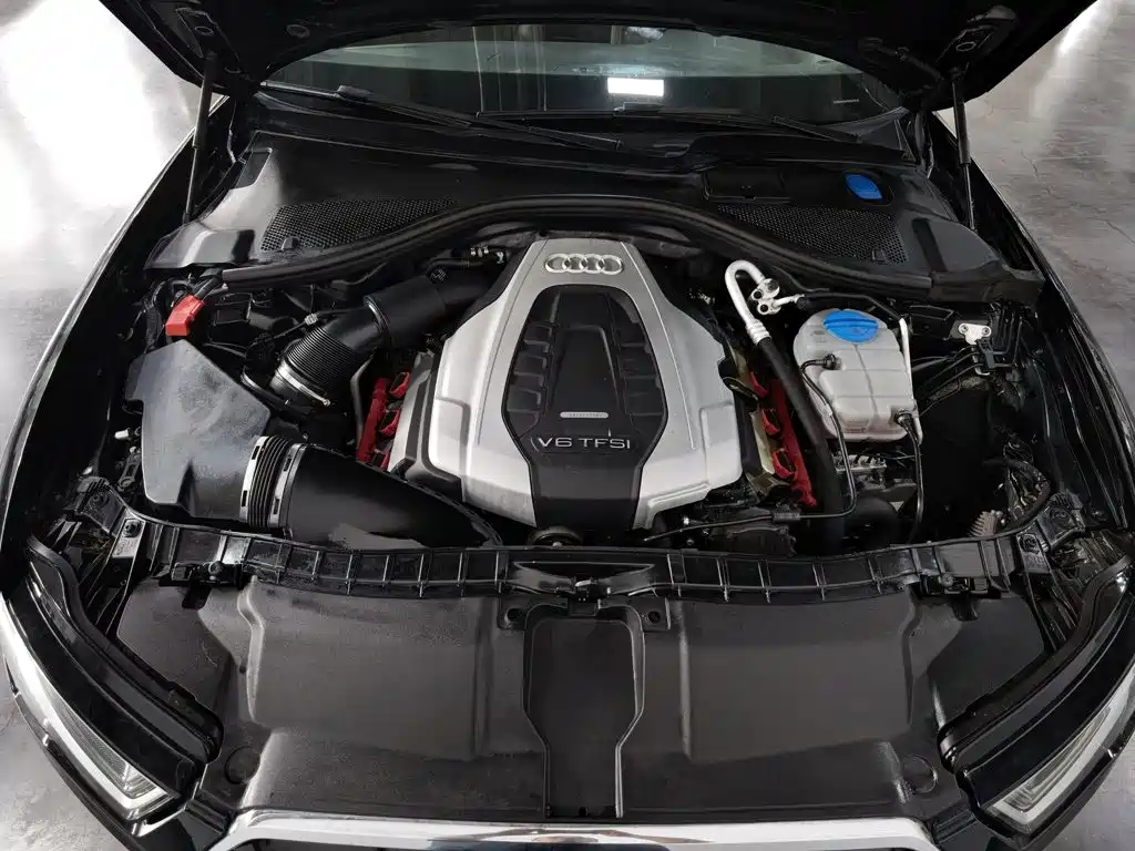 Фото 6 - Audi A6L