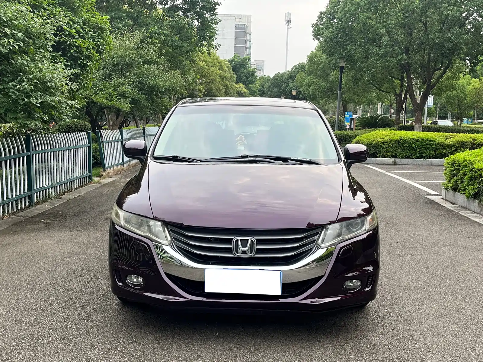 Фото 2 - Honda Odyssey