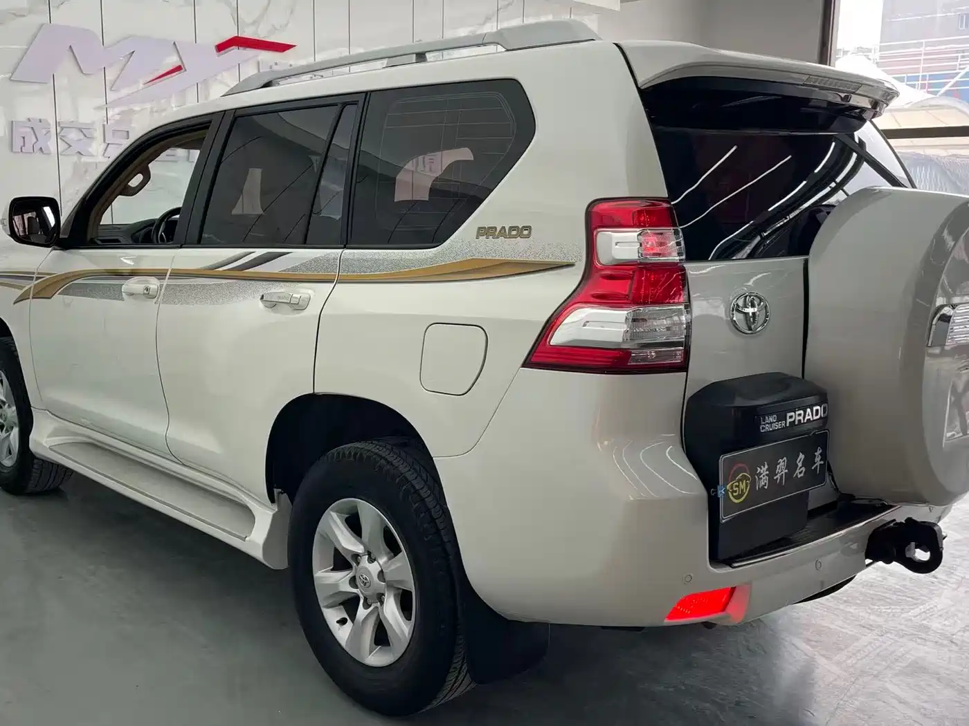 Toyota Prado (Import) 2010 2.7L Automatic Standard фото 8