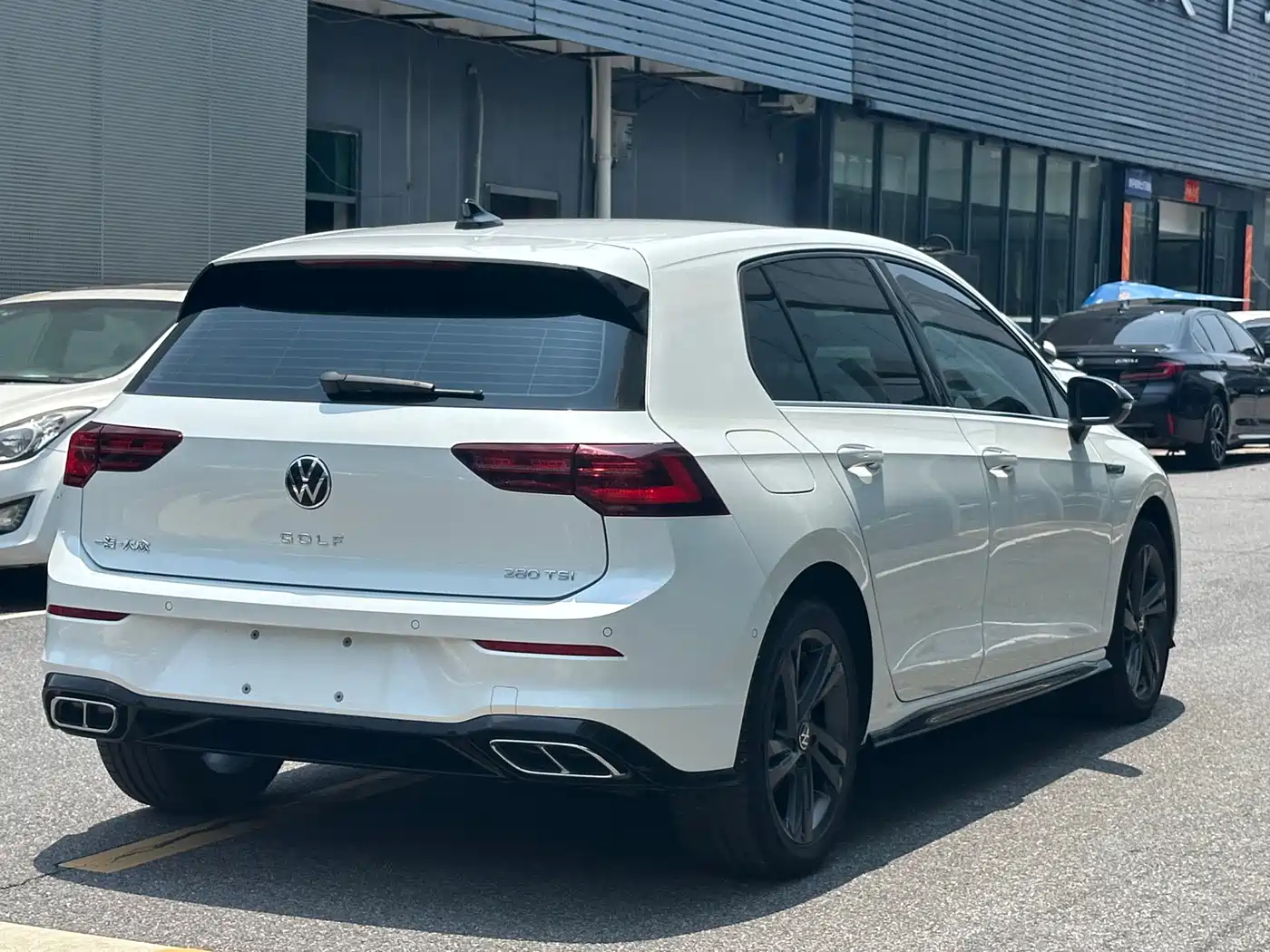 Volkswagen Golf 2023 Facelift 280TSI DSG R-Line Lite фото 9