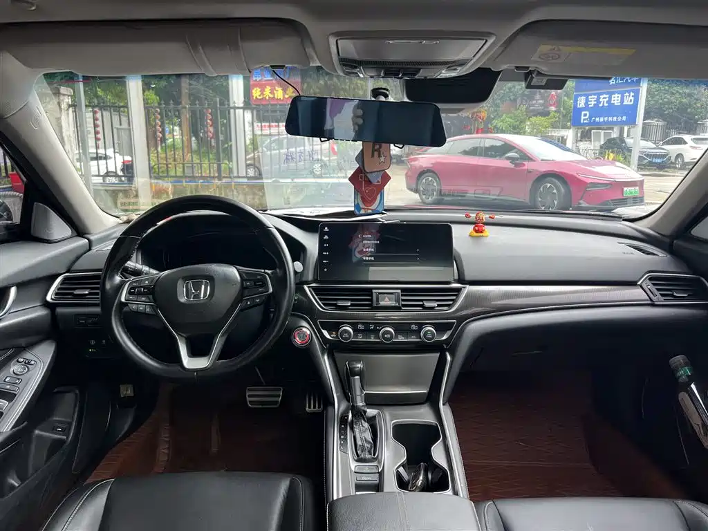 Honda Accord 2022 260TURBO Phantom Night Premium 5