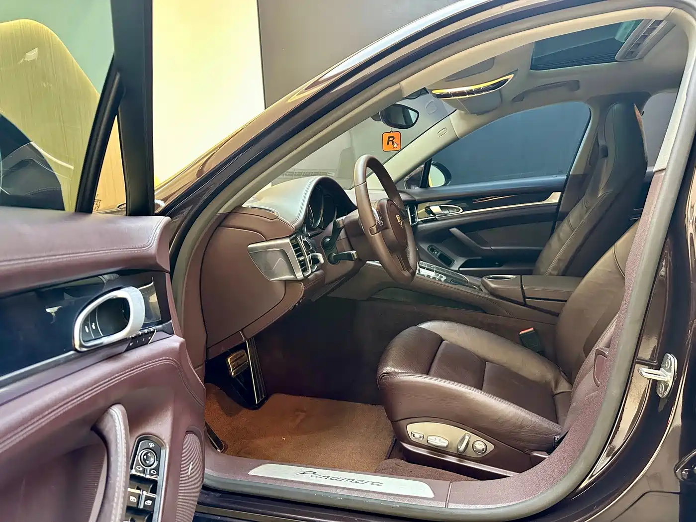 Porsche Panamera 2014 Panamera 3.0T фото 8