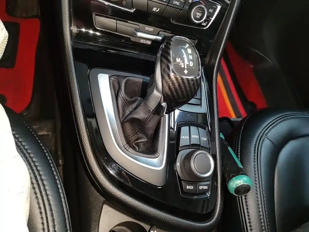 BMW 2 Series Touring 2016 218i Leading фото 14