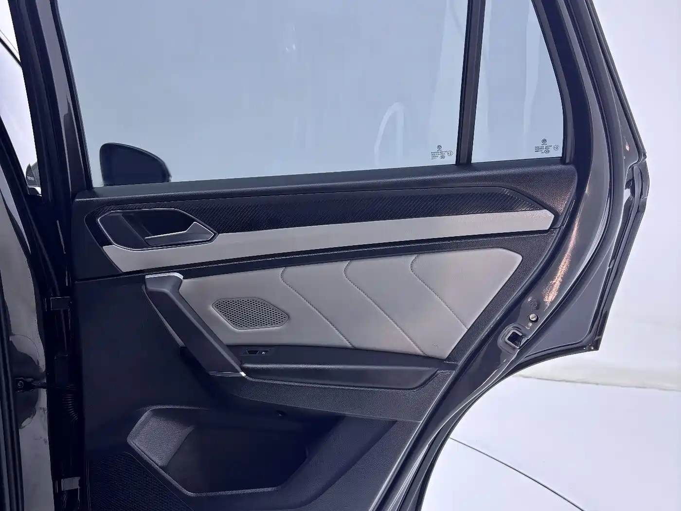 Volkswagen Tayron 2023 280TSI 2WD Luxury Plus Advanced Edition фото 16