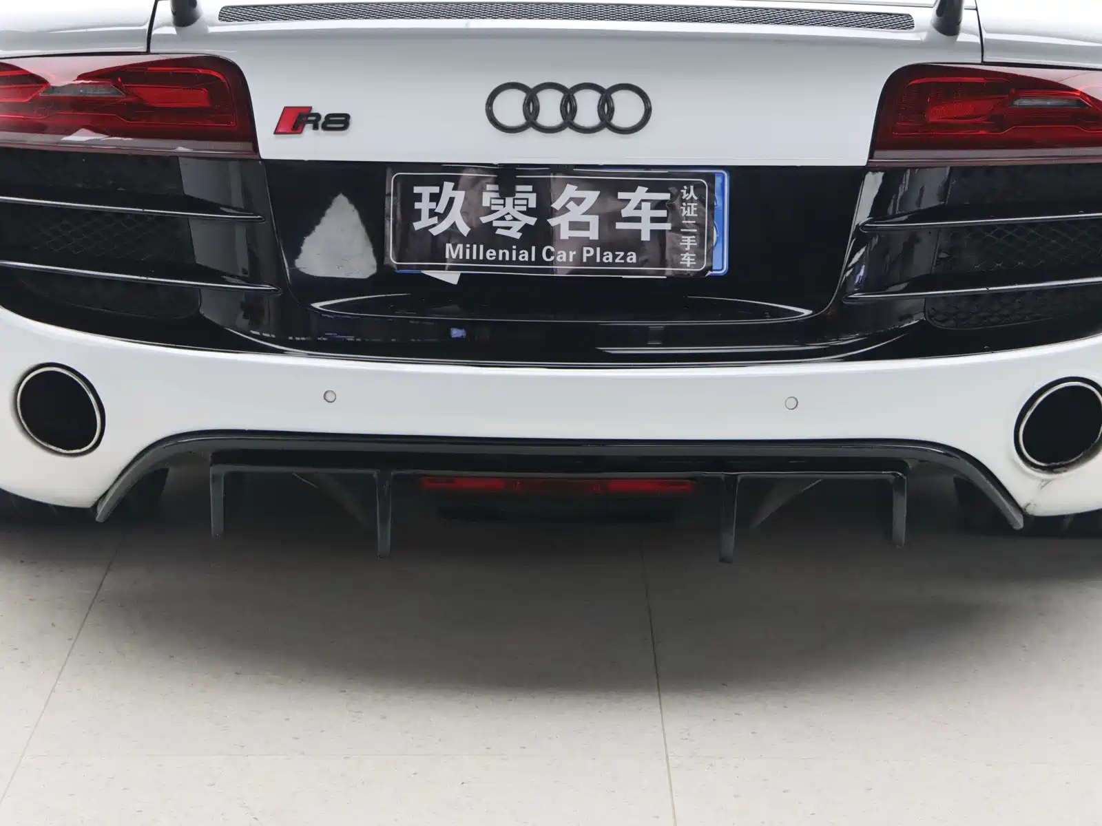 Фото 28 - Audi R8