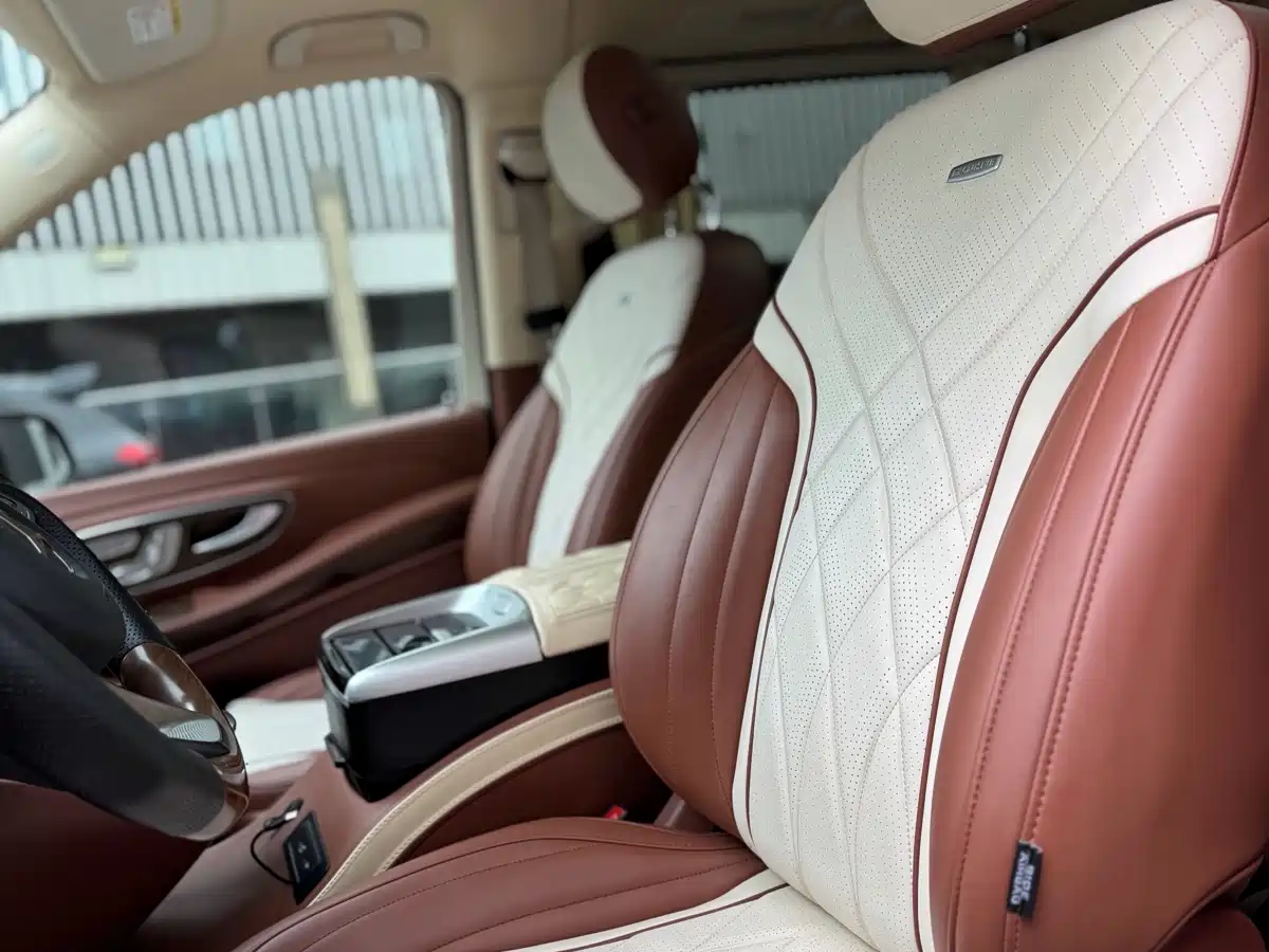 Mercedes-Benz V-Class 2022 V 260 L Long Wheelbase Luxury Edition фото 5