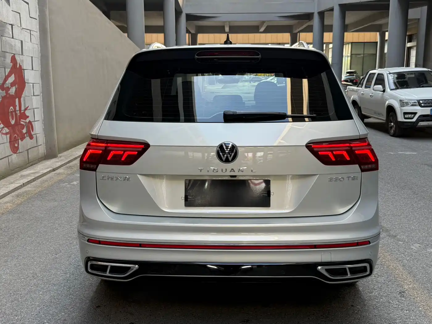 Volkswagen Tiguan L 2022 330TSI Automatic 2WD R-Line Flagship Edition фото 5