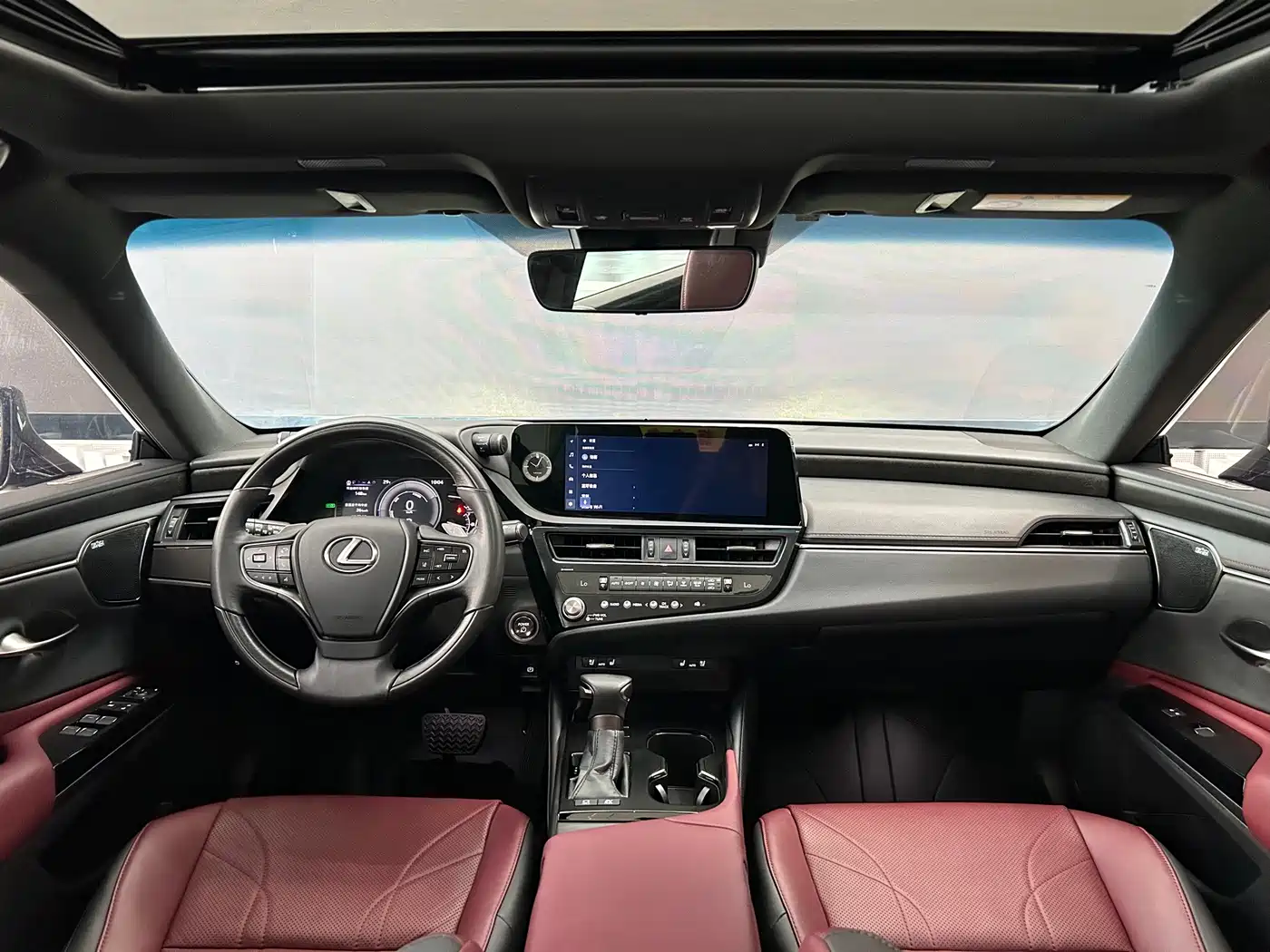 Фото 4 - Lexus ES