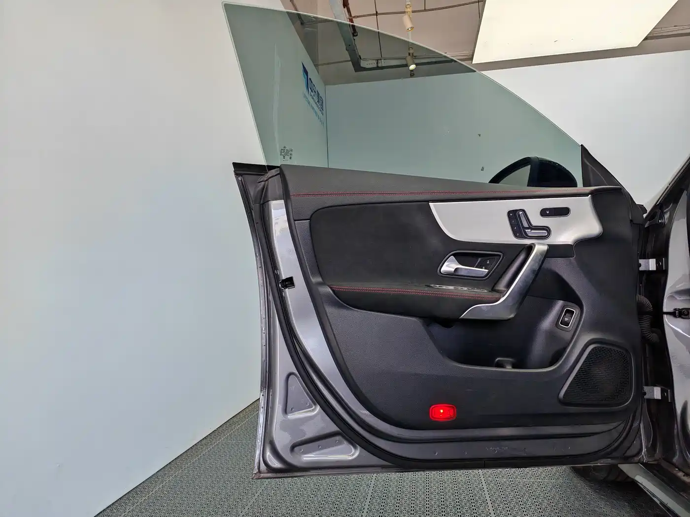 Mercedes-Benz CLA (Import) 2024 CLA 220 фото 13