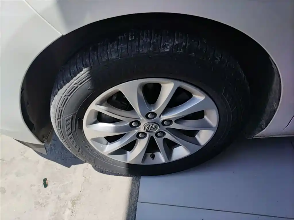 Buick GL8 2018 ES 28T Comfort Type China VI фото 23