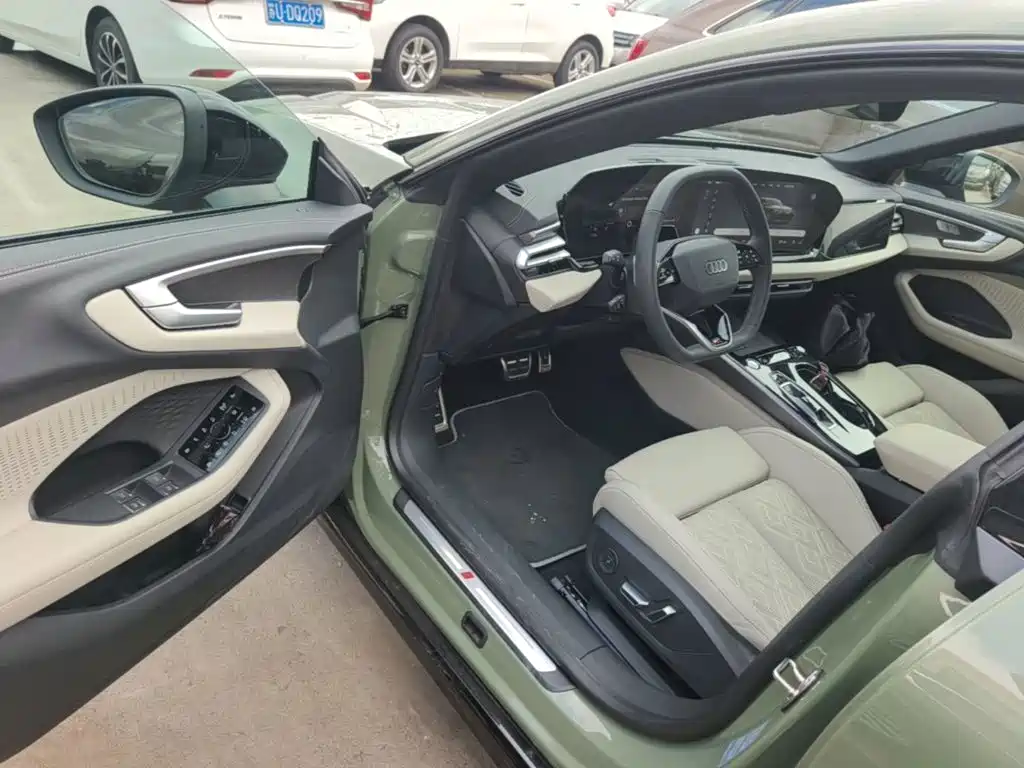 Audi A5L Sportback 2025 2025 2.0T Premium quattro Model