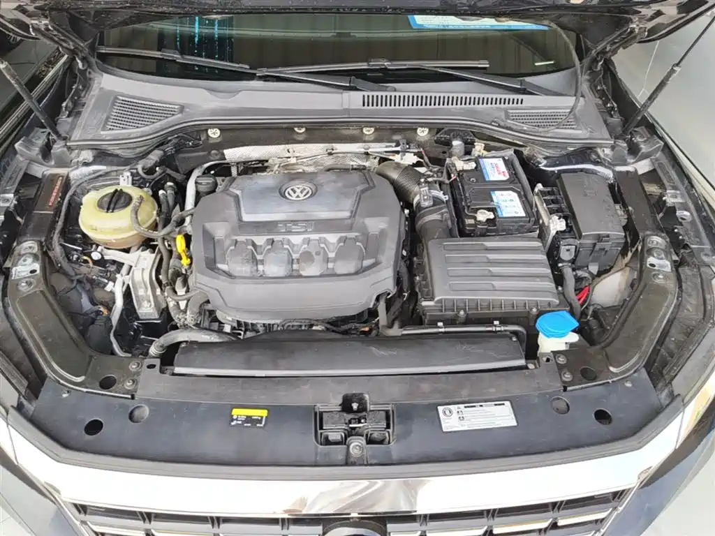 Volkswagen Passat 2019 330TSI Luxury Edition China VI фото 20