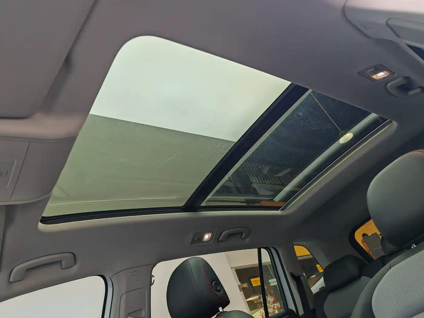 Volkswagen Tiguan L 2023 330TSI Auto 2WD R-Line Flagship Edition фото 18